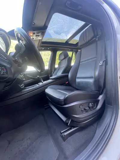 BMW X5 xDrive M50d Steptronic — SUV premium diesel, 381 ch et consommation maîtrisée — Miniature 11