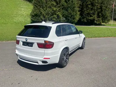 BMW X5 xDrive M50d Steptronic — SUV premium diesel, 381 ch et consommation maîtrisée — Miniature 10