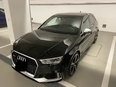 Audi RS3 Sportback 2.5 TSI quattro — 400 ch, performance brute et élégance noire — vue extérieure