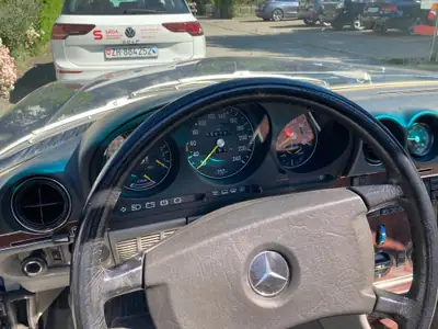 Mercedes-Benz SL 300 — Cabriolet légendaire des années 1980, moteur révisé — Miniature 7