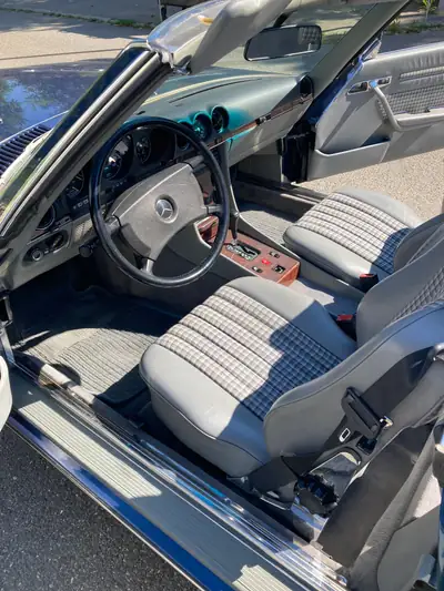 Mercedes-Benz SL 300 — Cabriolet légendaire des années 1980, moteur révisé — Miniature 10