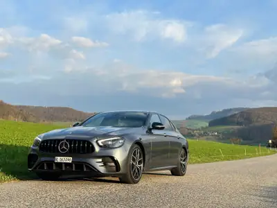 Mercedes-Benz E 300 e 4Matic — Berline hybride rechargeable, design AMG Sport, 101'000 km — Miniature 7