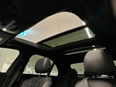 Mercedes-Benz E 300 e 4Matic — Berline hybride rechargeable, design AMG Sport, 101'000 km — Miniature 16