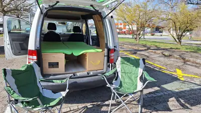 VW Caddy Camper 4 Two — Petit camping-car aménagé, diesel économique — Armaturenbrett