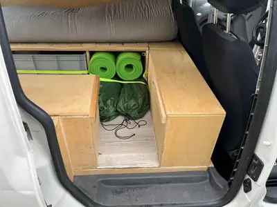 VW Caddy Camper 4 Two — Petit camping-car aménagé, diesel économique — Miniatur 11