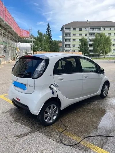 Citroën C-Zéro Séduction — Électrique urbain, 6200 km seulement — intérieur