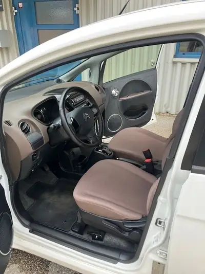 Citroën C-Zéro Séduction — Électrique urbain, 6200 km seulement — Miniature 9