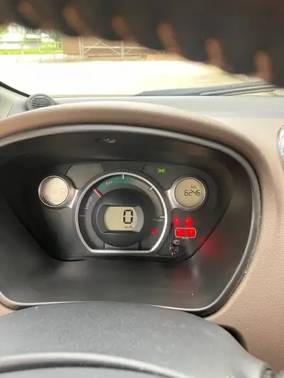 Citroën C-Zéro Séduction — Électrique urbain, 6200 km seulement — Miniature 10