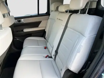 Hyundai Santa Fe 1.6 T-GDi PHEV Vertex 4WD — SUV hybride rechargeable, 990 km seulement — Miniature 10