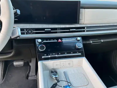 Hyundai Santa Fe 1.6 T-GDi PHEV Vertex 4WD — SUV hybride rechargeable, 990 km seulement — Miniature 12
