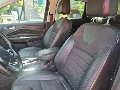 Ford Kuga 2.0 TDCi Carving 4WD — SUV robuste diesel, expertise du jour incluse — détail