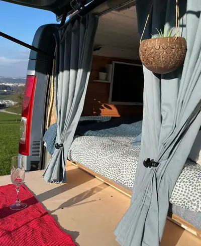 Renault Trafic 2014 — Camper aménagé romantique, diesel économique — Innenraum