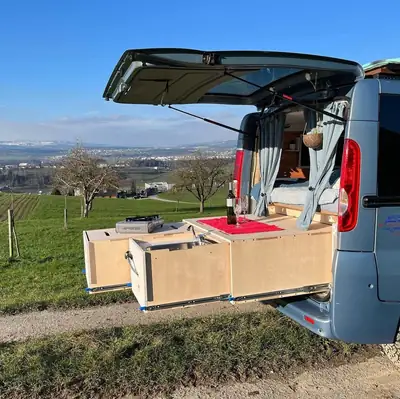 Renault Trafic 2014 — Camper aménagé romantique, diesel économique — Armaturenbrett
