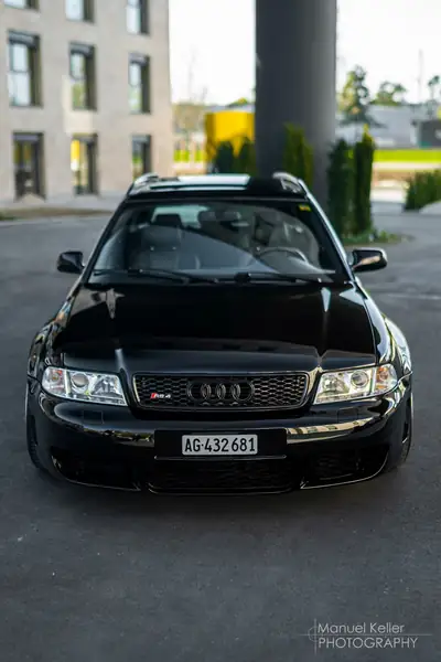 Audi RS4 B5 — Break sportif 381 ch, transmission manuelle, historique sans sinistre — vista posteriore