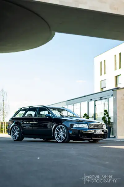 Audi RS4 B5 — Break sportif 381 ch, transmission manuelle, historique sans sinistre — vista esterna