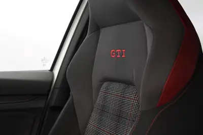 VW Golf 2.0 TSI GTI DSG — Sportive compacte 245 ch, faible kilométrage — Miniatura 9
