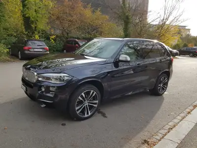 BMW X5 xDrive M50d — SUV premium diesel, 381 ch et confort 5 places — exterior view