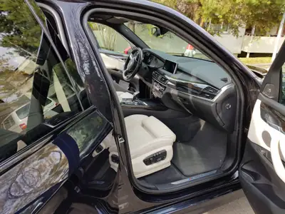 BMW X5 xDrive M50d — SUV premium diesel, 381 ch et confort 5 places — detail
