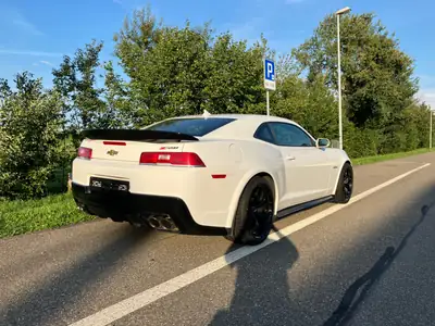Chevrolet Camaro Z28 — Coupé muscle américain 500 ch, seulement 57'000 km — Detail