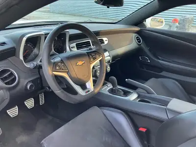 Chevrolet Camaro Z28 — Coupé muscle américain 500 ch, seulement 57'000 km — Miniatur 9