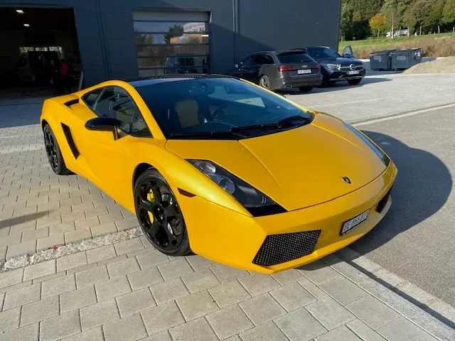 Lamborghini Gallardo 5.0 V10 Coupé — Supercar légendaire, 52'000 km, sans sinistre — vista esterna
