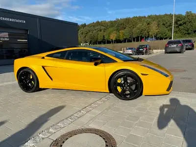 Lamborghini Gallardo 5.0 V10 Coupé — Supercar légendaire, 52'000 km, sans sinistre — vista posteriore