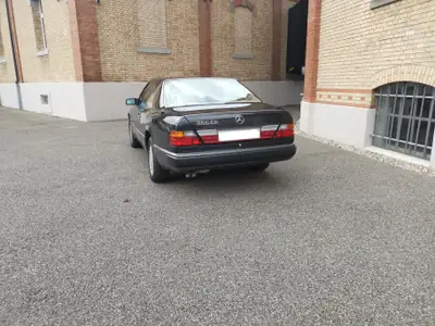 Mercedes-Benz 300 CE — Coupé élégant des années 90, 128 000 km seulement — vista posteriore