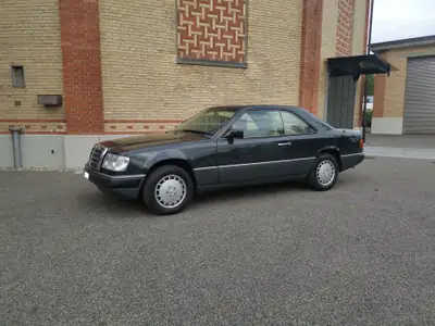 Mercedes-Benz 300 CE — Coupé élégant des années 90, 128 000 km seulement — interni