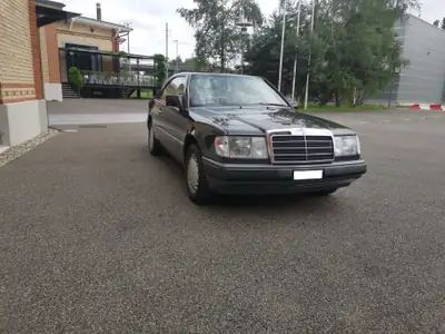 Mercedes-Benz 300 CE — Coupé élégant des années 90, 128 000 km seulement — dettaglio