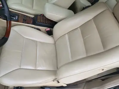 Mercedes-Benz 300 CE — Coupé élégant des années 90, 128 000 km seulement — Miniatura 11