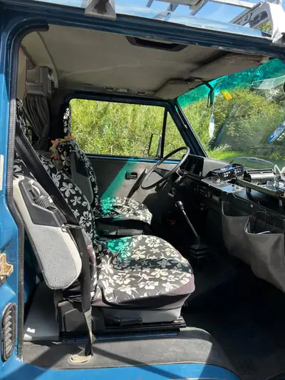VW T3 — Le Minibus Légendaire des Années 80, Diesel Fiable et Économique — Miniatur 9