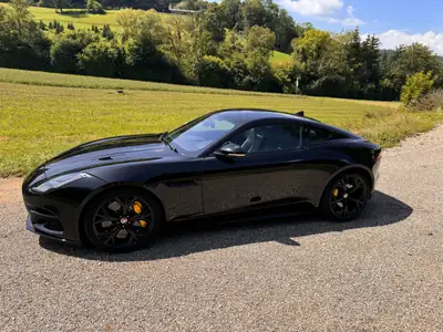 Jaguar F-Type Coupé 5.0 V8 R AWD — Superbe coupé sport 551 ch, faible kilométrage — exterior view
