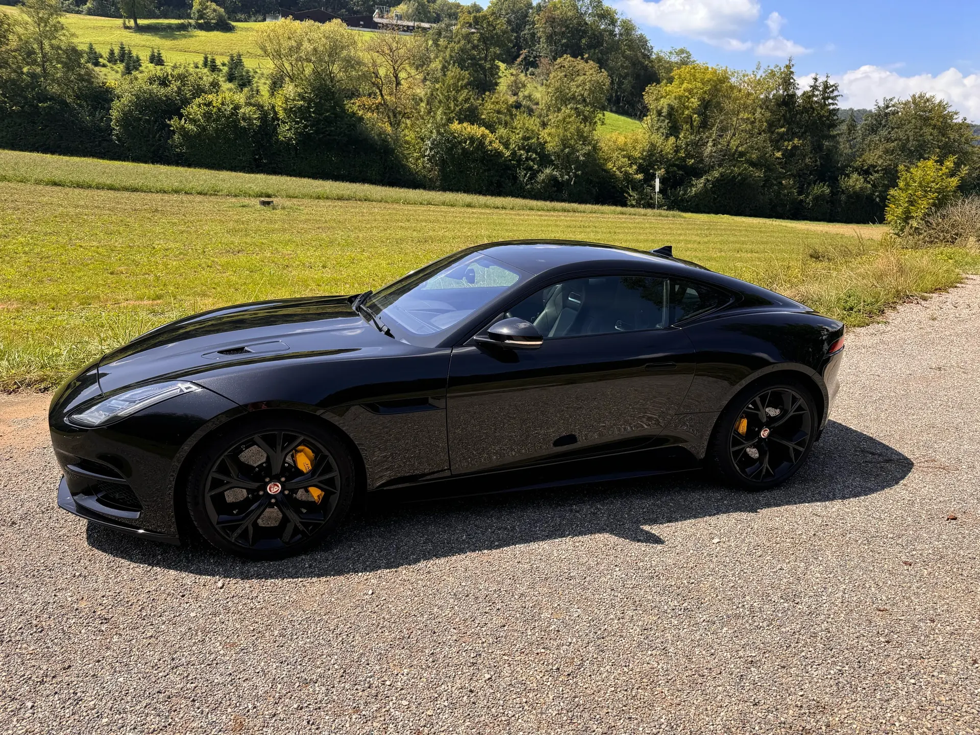 Jaguar F-Type Coupé 5.0 V8 R AWD — Superbe coupé sport 551 ch, faible kilométrage