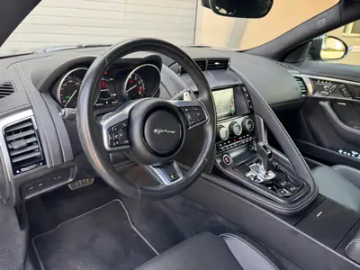 Jaguar F-Type Coupé 5.0 V8 R AWD — Superbe coupé sport 551 ch, faible kilométrage — Thumbnail 11