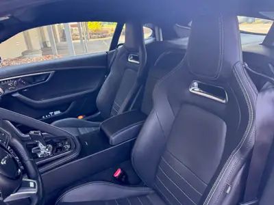 Jaguar F-Type Coupé 5.0 V8 R AWD — Superbe coupé sport 551 ch, faible kilométrage — Thumbnail 12