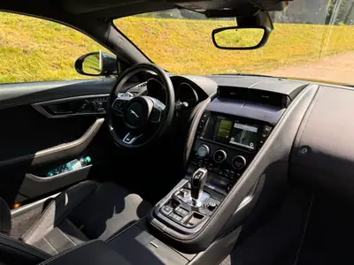 Jaguar F-Type Coupé 5.0 V8 R AWD — Superbe coupé sport 551 ch, faible kilométrage — Thumbnail 13