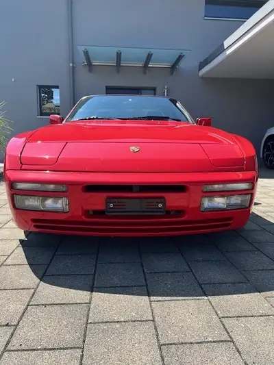 Porsche 944 Turbo 1985 — Icône sportive des années 80, état impeccable — fianco