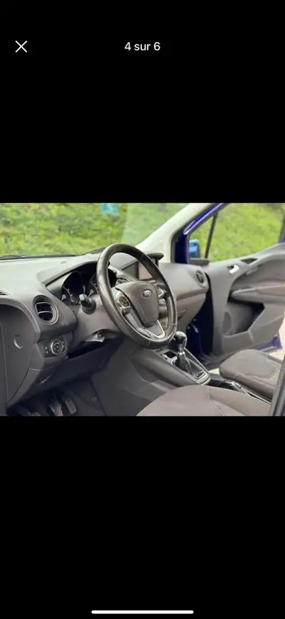 Ford Transit Courier 1.0 EcoBoost — Utilitaire compact économique, 68 000 km — vista posteriore