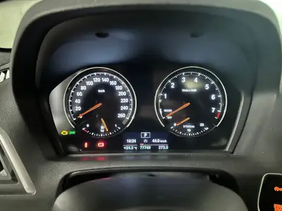 BMW 125i Edition M Sport Steptronic — Berline sportive, 224 ch et seulement 99 000 km — Innenraum