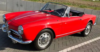 Alfa Romeo Giulietta 750 D — Cabriolet vintage 1960 entièrement restauré, kilométrage minimal — Heckansicht