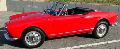 Alfa Romeo Giulietta 750 D — Cabriolet vintage 1960 entièrement restauré, kilométrage minimal — Innenraum