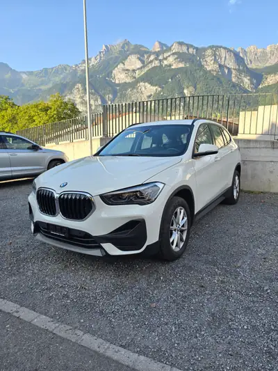 BMW X1 xDrive 18d Essential Edition — SUV compact diesel, 105'000 km, sans sinistre — exterior view