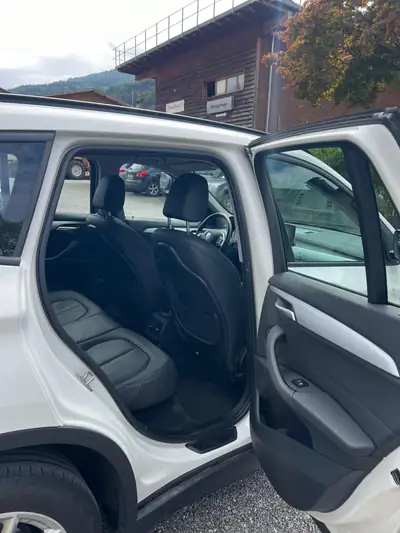 BMW X1 xDrive 18d Essential Edition — SUV compact diesel, 105'000 km, sans sinistre — Thumbnail 8