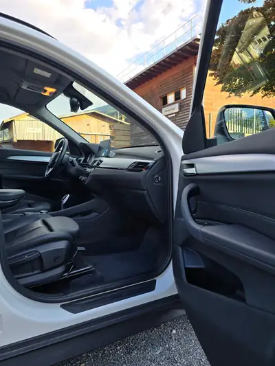 BMW X1 xDrive 18d Essential Edition — SUV compact diesel, 105'000 km, sans sinistre — Thumbnail 7