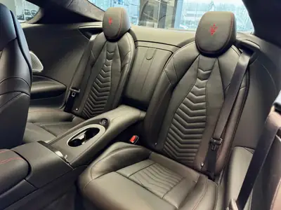 Maserati GranTurismo Trofeo Automatica — Coupé sportif 550 ch, kilométrage minimal — Miniatur 14