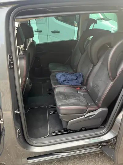 SEAT Alhambra 2.0 TSI FR Line DSG — Monospace 7 places, motorisation puissante et fiable — Innenraum