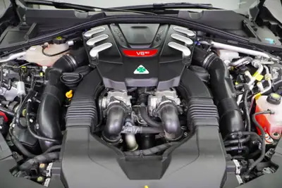 Alfa Romeo Giulia 2.9 V6 Quadrifoglio — 510 ch, boîte manuelle rare, 26000 km — Miniature 10