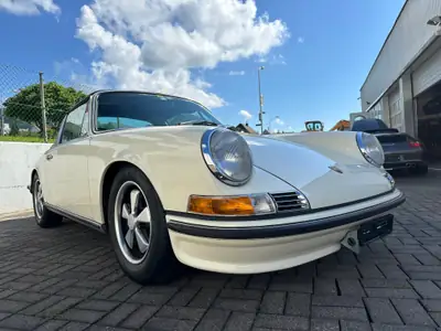 Porsche 911 Targa S 1972 — Icône cabriolet de prestige, kilométrage exceptionnel — vue extérieure