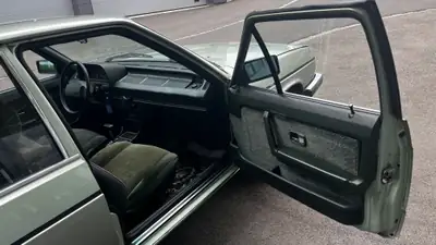 Audi 100 5E CD 1982 — Le classique suisse de légende, préservé et sans accident — Miniatur 14
