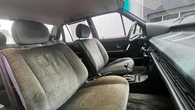 Audi 100 5E CD 1982 — Le classique suisse de légende, préservé et sans accident — Miniatur 16